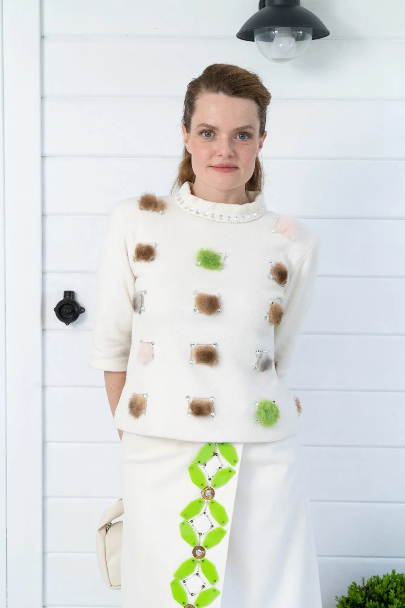 67-4 Tailored sweater with embroidery / embellishments