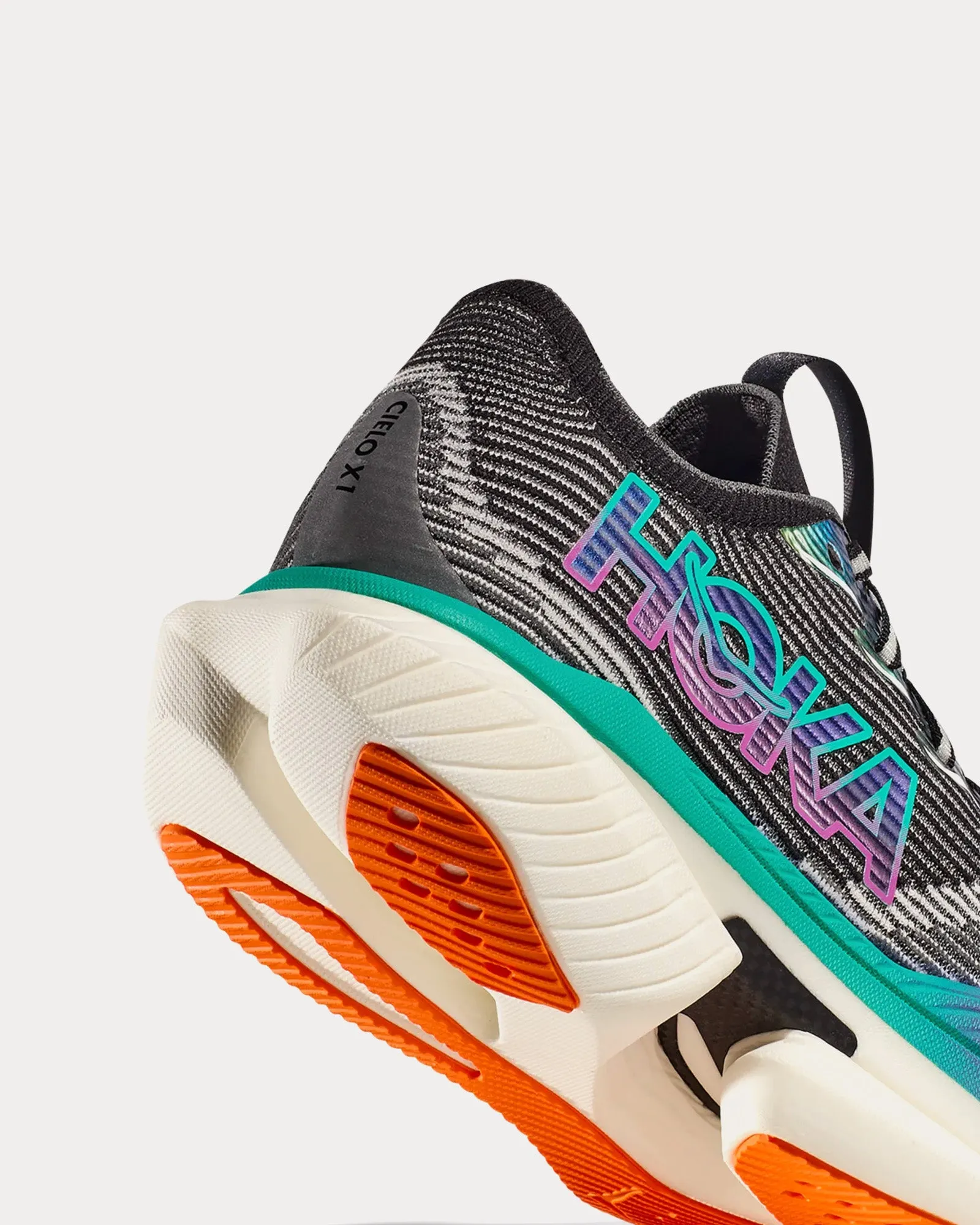 Cielo X1 Black / Electric Aqua Running Shoes