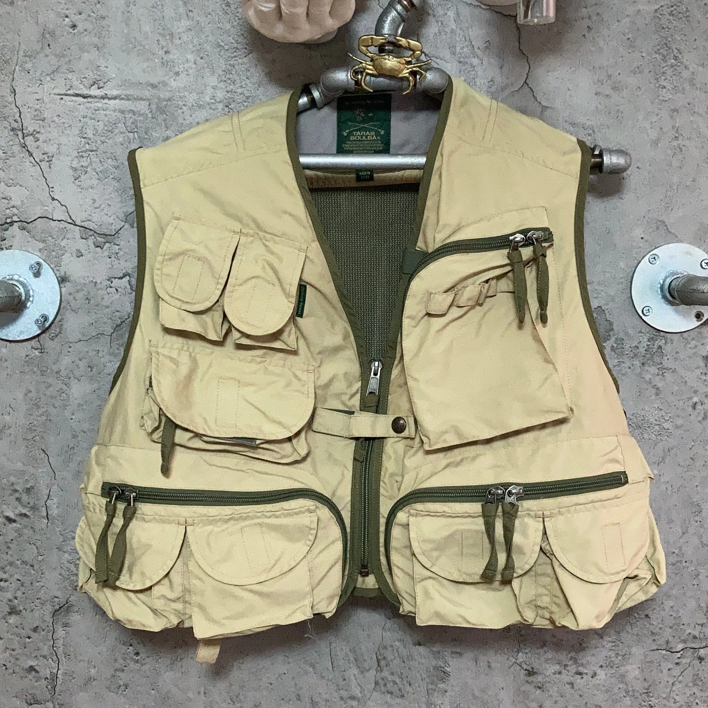 fishing / outdoor vest beige green khaki