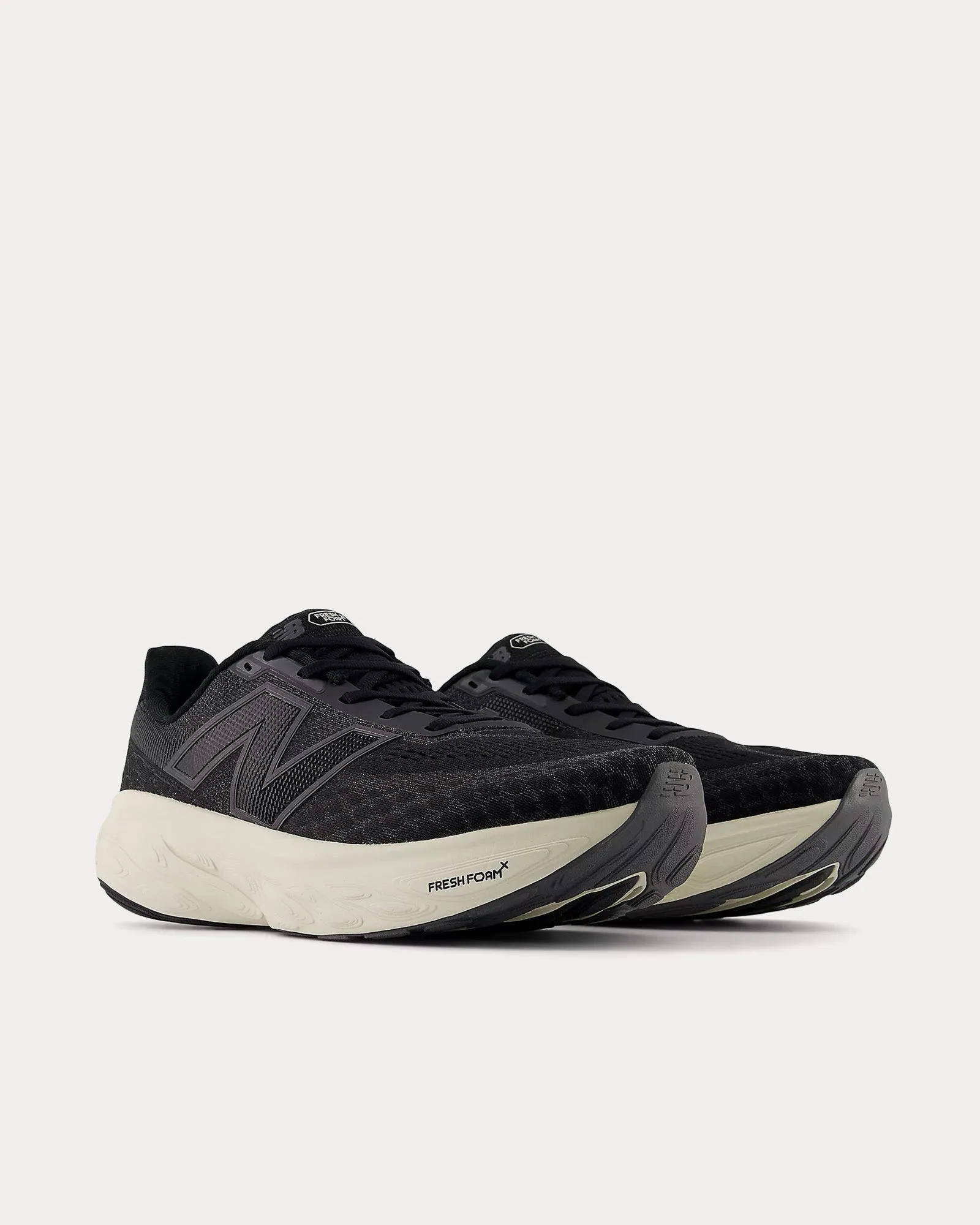 Fresh Foam X 1080v14 Black / Magnet / Linen Running Shoes