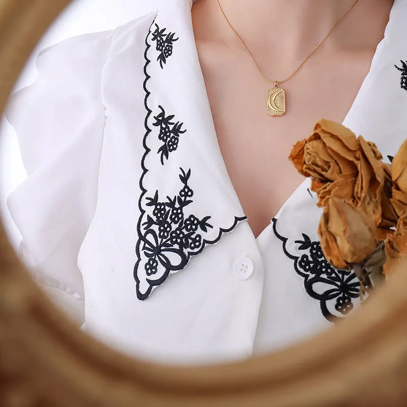 Geometric Moon Necklace with Gold Plating and Titanium Steel Chain