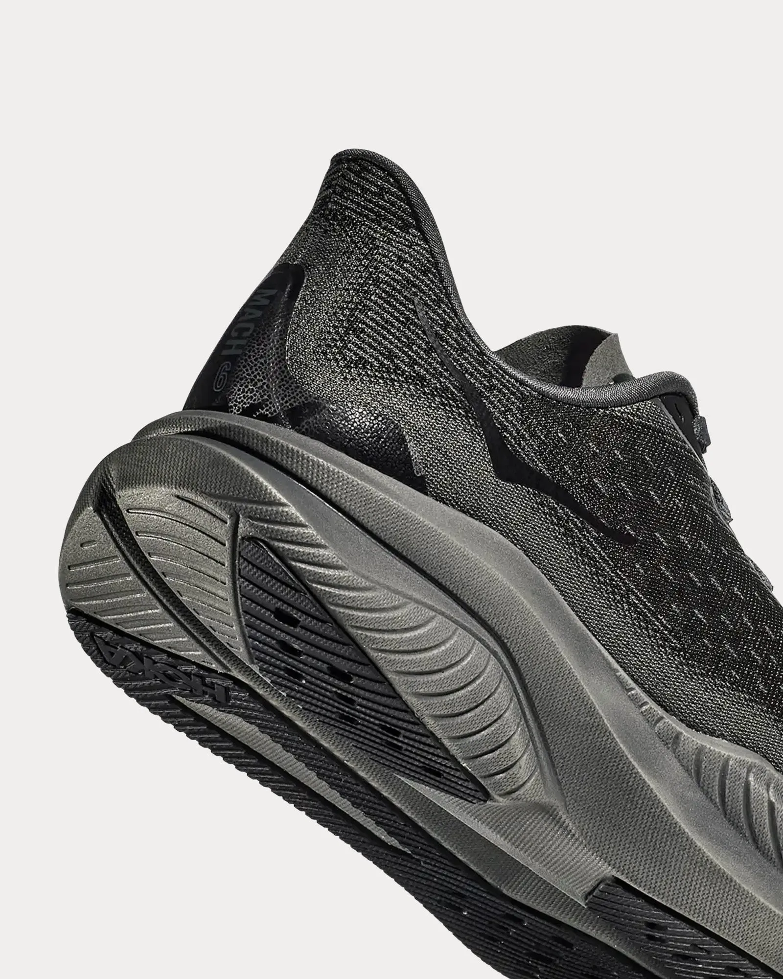 Mach 6 Black / Black Running Shoes