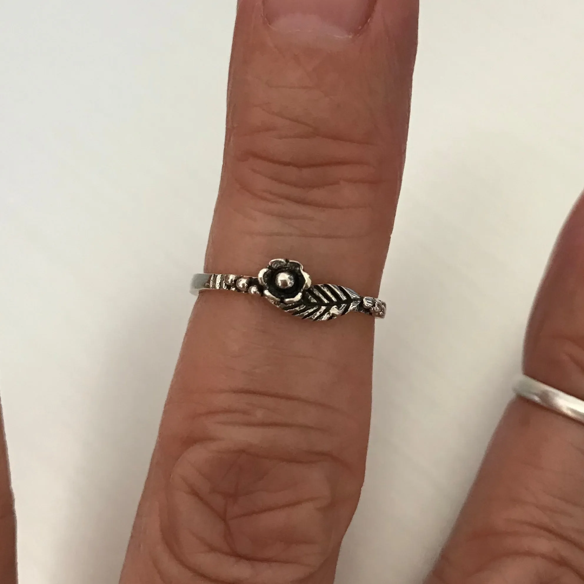 Sterling Silver Rose with Leaf Toe Ring